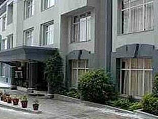 The Pearl Hotel